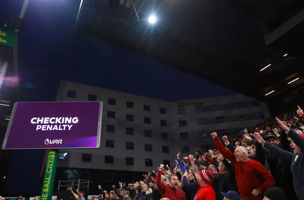 Technologie implementované v anglické Premier League: Hloubková analýza